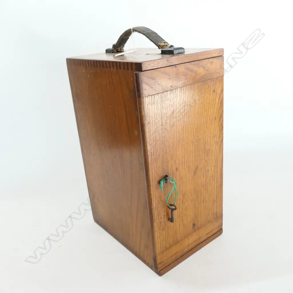 BECK MODEL 29 MICROSCOPE, IN BOX Image 1++